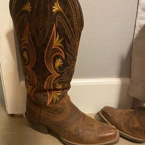 Ariat cowgirl boots